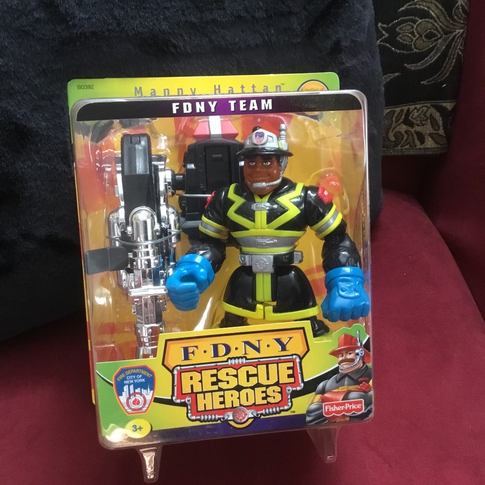 F.D.N.Y RESCUE HEROES Manny Hattan (Fire Department City of New York) Brown Face - Picture 10 of 14